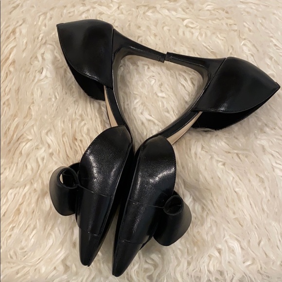 SOLD 𝑁𝑖𝑛𝑒 𝑊𝑒𝑠𝑡 Bow Heels - Picture 15 of 15